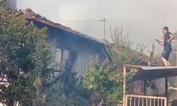 Kütahya'da çıkan yangında tek katlı ev yok oldu