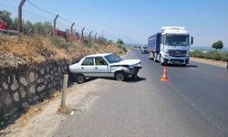 Manisa'da otomobil ve tır çarpıştı: İki yaralı