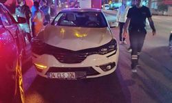 Mardin'de iki otomobil çarpıştı, maddi hasar oluştu