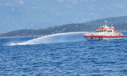 Marmaris'te yelkenli tekne yangını paniğe neden oldu