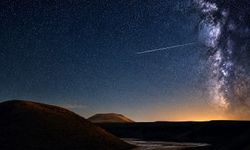 Meke Krater Gölü'nde Perseid Meteor Yağmuru Büyüledi