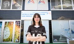 Mersin Belediyesi'nin Kurs Merkezi, Gençlerin Üniversite Hayalini Gerçekleştiriyor