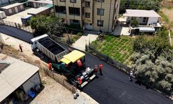Mersin'de 1,5 kilometrelik yol sıcak asfaltla yeniden hayat buldu