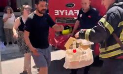 Mersin'de çıkan yangında cennet papağanı itfaiye tarafından kurtarıldı