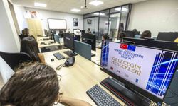 Mersin'de gençlere ücretsiz yazılım uzmanlığı kursu
