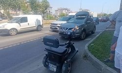 Motosiklet sürücüsü otomobile çarpmamak için fren yapınca kaza yaptı