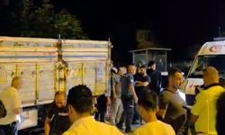 Motosiklet sürücüsü park halindeki kamyonete çarparak yaşamını yitirdi