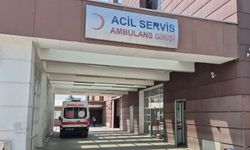 Motosiklet ve otomobil çarpıştı: 1 kişi hastaneye kaldırıldı