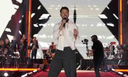 Murat Boz, Erzurum'da müzik ziyafeti sundu