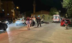 Niğde'de motosiklet ve otomobil çarpıştı: 1 kişi yaralandı