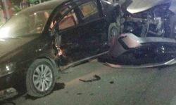 Niğde'de Trafik Kazası: İki Araç Çarpıştı, 4 Yaralı