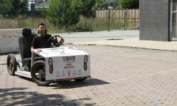 Öğrenciler Hurda Parçalarla Elektrikli Araç Geliştirdi