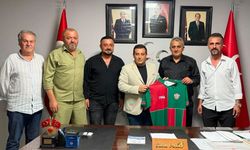Osmanelispor'dan MHP'ye Destek Ziyareti