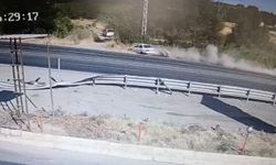 Otomobil şarampole devrildi: 2 kişi yaralı