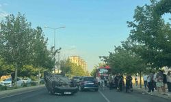Otomobil Takla Attı: İki Kişi Yaralandı