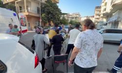 Otomobile çarpmamak için frene bastı: Motorlu bisiklet devrildi