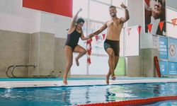 Özel sporcular Aydın'da yüzme ile tanışıyor