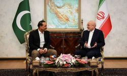 Pakistan Genelkurmay Başkanı Munir, Tahran'da İran Meclis Başkanı ile görüştü