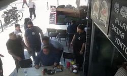 Polis, boğazına döner parçası kaçan kadını Heimlich manevrasıyla kurtardı