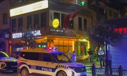 Polisin müdahalesine rağmen kavgaya devam ettiler: Arapşükrü Sokağı'ndaki olay kamerada