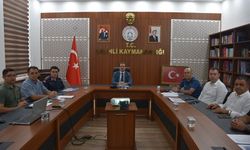 Salihli'de Terkedilmiş Binalar Yıkılıyor, Hurda Araçlar Toplanıyor