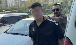 Samsun'da 17 Yaşındaki Genç, İki Kişiyi Bıçakladı