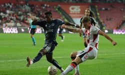Samsunspor - Fenerbahçe Maçında İlk Yarı Sonucu: 0-1