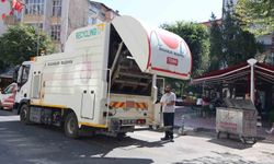 Şehzadeler'de çöp konteynerleri hijyenik hale getiriliyor