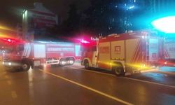 Sultanbeyli'deki alışveriş merkezinde gece yarısı yangın paniği