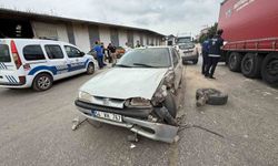 SUV ve otomobil çarpıştı: Güvenlik kamerasına yansıyan kaza