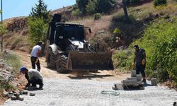Tarsus'ta Kırsal Yollar Parke ile Yenileniyor