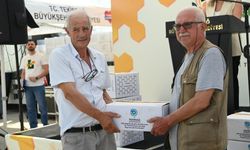 Tekirdağ'da 780 arı üreticisine yem yardımı yapıldı