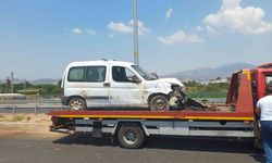 Ticari araç takla attı: 4 kişi yaralandı