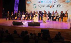 Türkiye ve Türk Dünyası'ndan aşıklar aynı sahnede buluştu