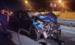 Ümraniye'de ticari araç ile otomobil çarpıştı: 6 yaralı