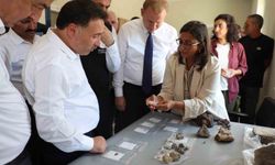 Vali Çiçek, Eğriköy Höyük Arkeolojik Alanını İnceledi