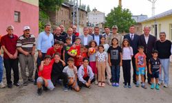 Vali Eldivan, yangın mağdurlarını ziyaret etti