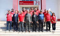 Vali Makas Kızılay afet merkezi incelemesinde bulundu