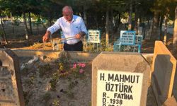 Yahyalı Belediyesi'nden anlamlı vefa: Personel aile kabristanlarını temizleyip dua etti