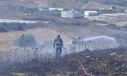 Yayladağı'nda çıkan arazi yangını zamanında söndürüldü