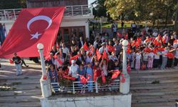 Yerli Gururlar TCG Anadolu ve TCG Heybeliada Yalova'da Vatandaşları Selamladı