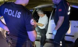 Yol ortasında baygın halde bulunan sürücü, acil ekipleri harekete geçirdi