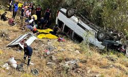 Yolcu minibüsü şarampole devrildi: 4 ölü, 10 yaralı