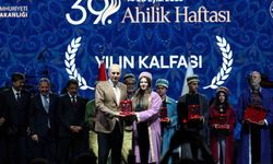 20 Yaşında Sanayide Kadın Egemenliğini Sağlayan Nisanur Eser, Türkiye'nin Yılın Kalfası Olmayı Başardı