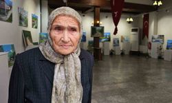 81 Yaşında İkinci Sergisini Açtı: 'Resim Yaparken Dünyayı Unutuyorum'