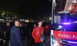 A Milli Takım'a Taraftar Desteği: Kocaeli'de Coşkulu Karşılama