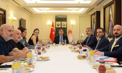Adalet Bakan Yardımcısı Tuncay, Depremde Kayıp Veren Ailelerle Bir Araya Geldi