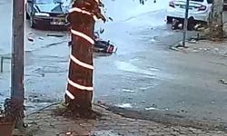 Adana'da Otomobil ve Motosiklet Çarpıştı: Genç Sürücü Ağır Yaralı