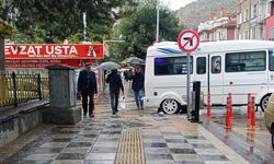 Afyonkarahisar'da Yağışlar Devam Ediyor: Sıcaklıklar Düşüşte