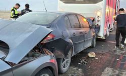 Aksaray'da Kum Fırtınası Zincirleme Kazaya Yol Açtı: 16 Yaralı